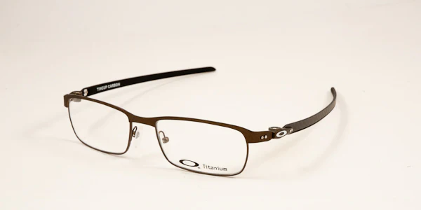 Oakley OX5094 - Image 5