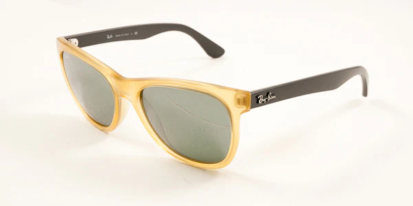 Ray Ban RB4184 - Image 2
