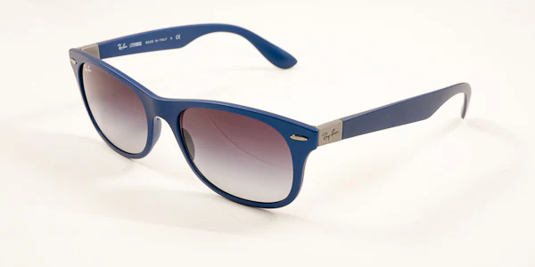 Ray Ban RB4207