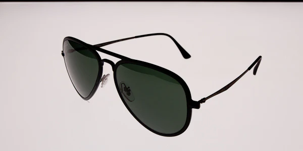 Ray Ban RB4211 - Image 3
